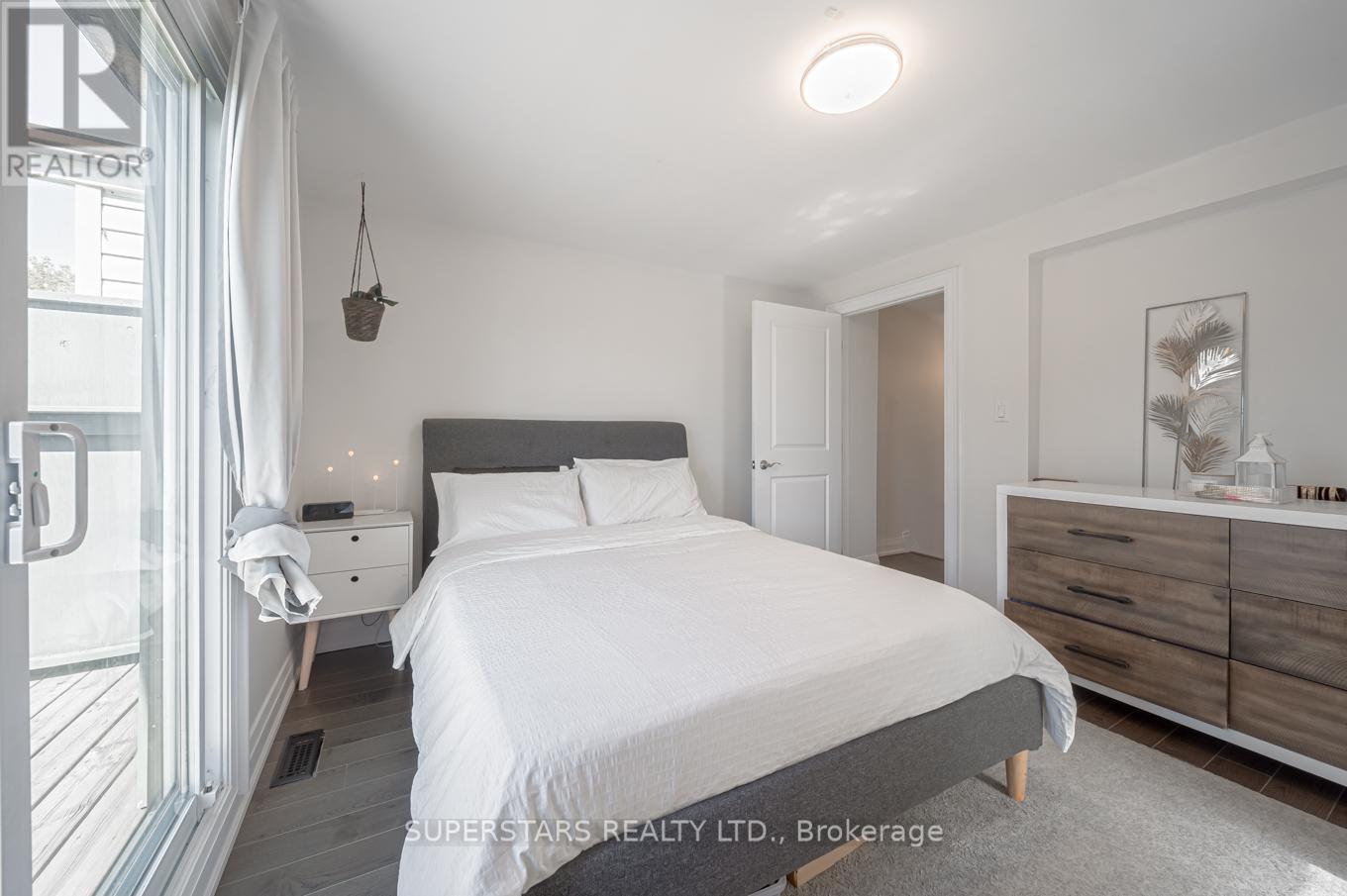 258 Weston Road, Toronto, Ontario  M6N 3P5 - Photo 13 - W12497096