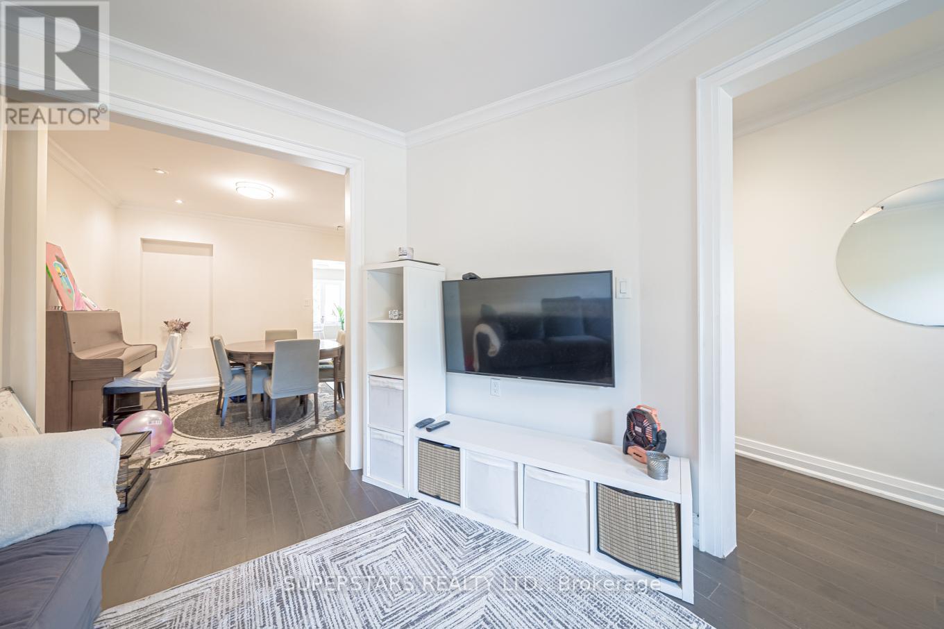 258 Weston Road, Toronto, Ontario  M6N 3P5 - Photo 6 - W12497096