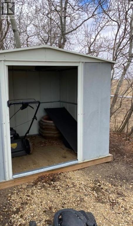 207 Vrolson Road, Bawlf, Alberta  T0B 0J0 - Photo 10 - A2267494