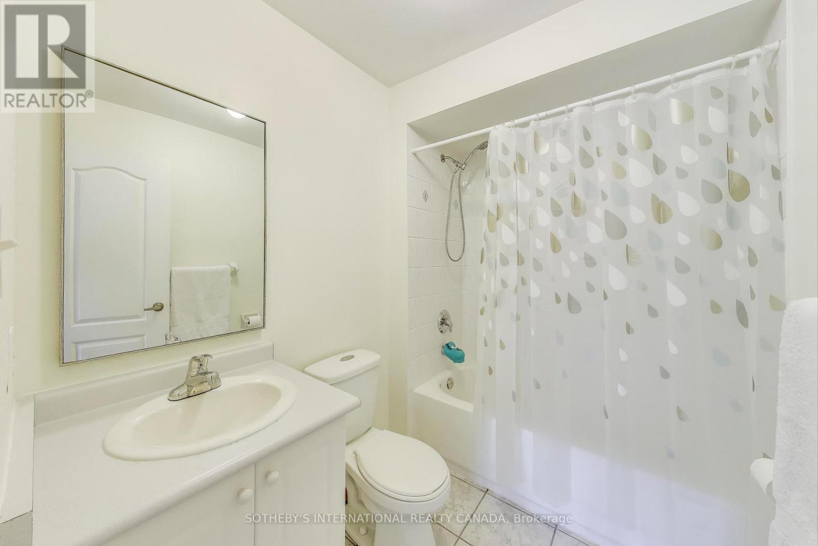 17 - 435 Hensall Circle, Mississauga, Ontario  L5A 4P1 - Photo 20 - W12497140