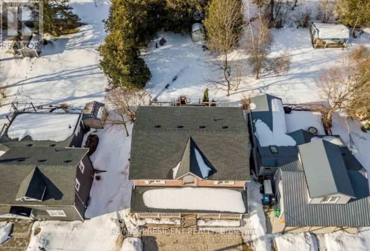 34 Mcfaul Street, Caledon, Ontario  L7K 0Z7 - Photo 2 - W12497148