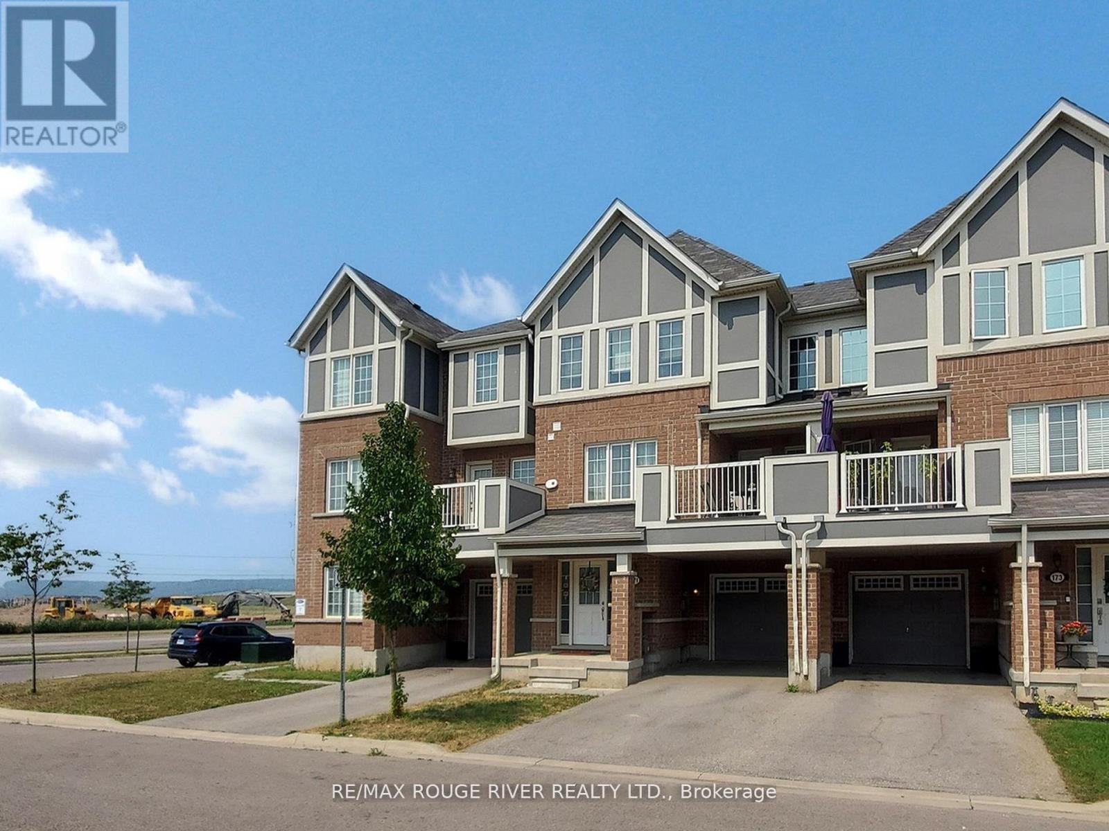 171 Lemieux Court, Milton, Ontario  L9E 1E9 - Photo 3 - W12497184