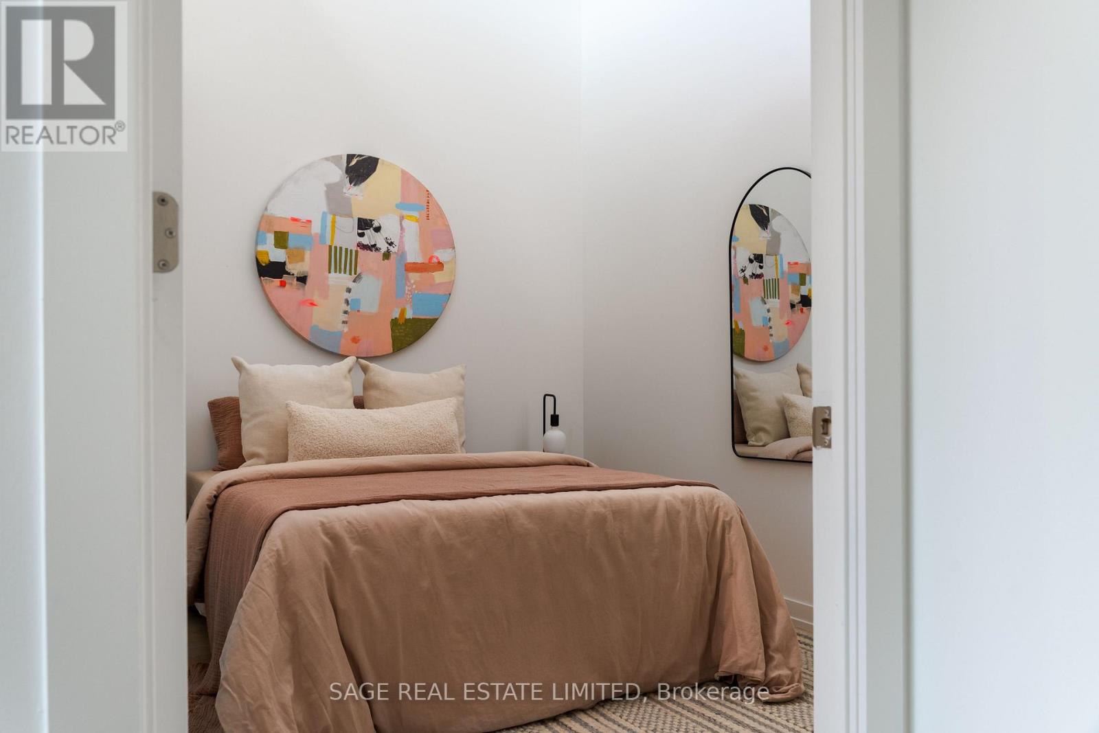 321 - 35 Wabash Avenue, Toronto, Ontario  M6R 0A9 - Photo 15 - W12497196