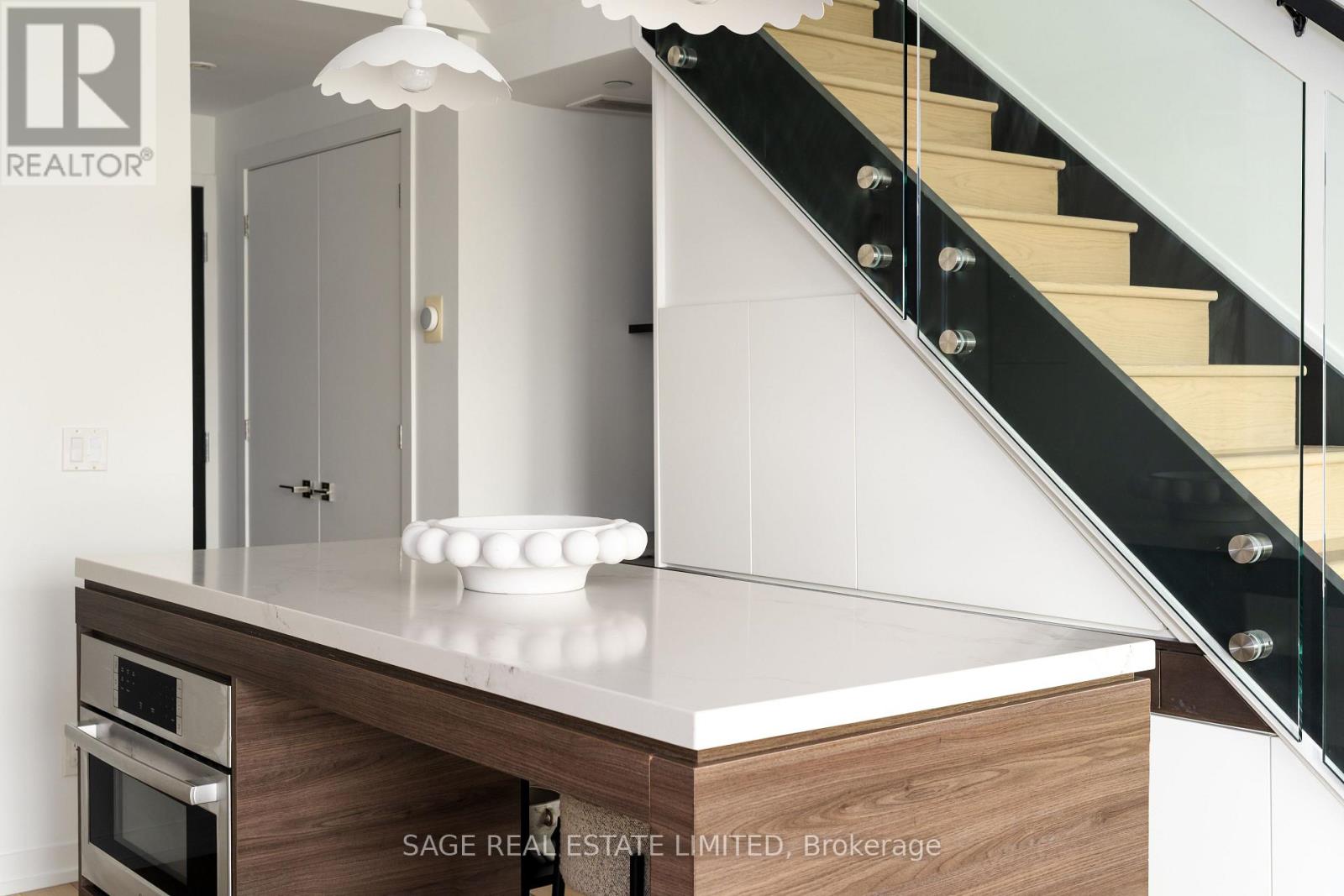 321 - 35 Wabash Avenue, Toronto, Ontario  M6R 0A9 - Photo 7 - W12497196