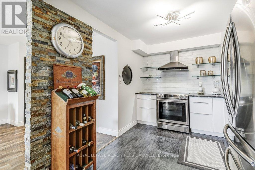 515 - 500 Green Road, Hamilton, Ontario  L8E 3M6 - Photo 18 - X12497054