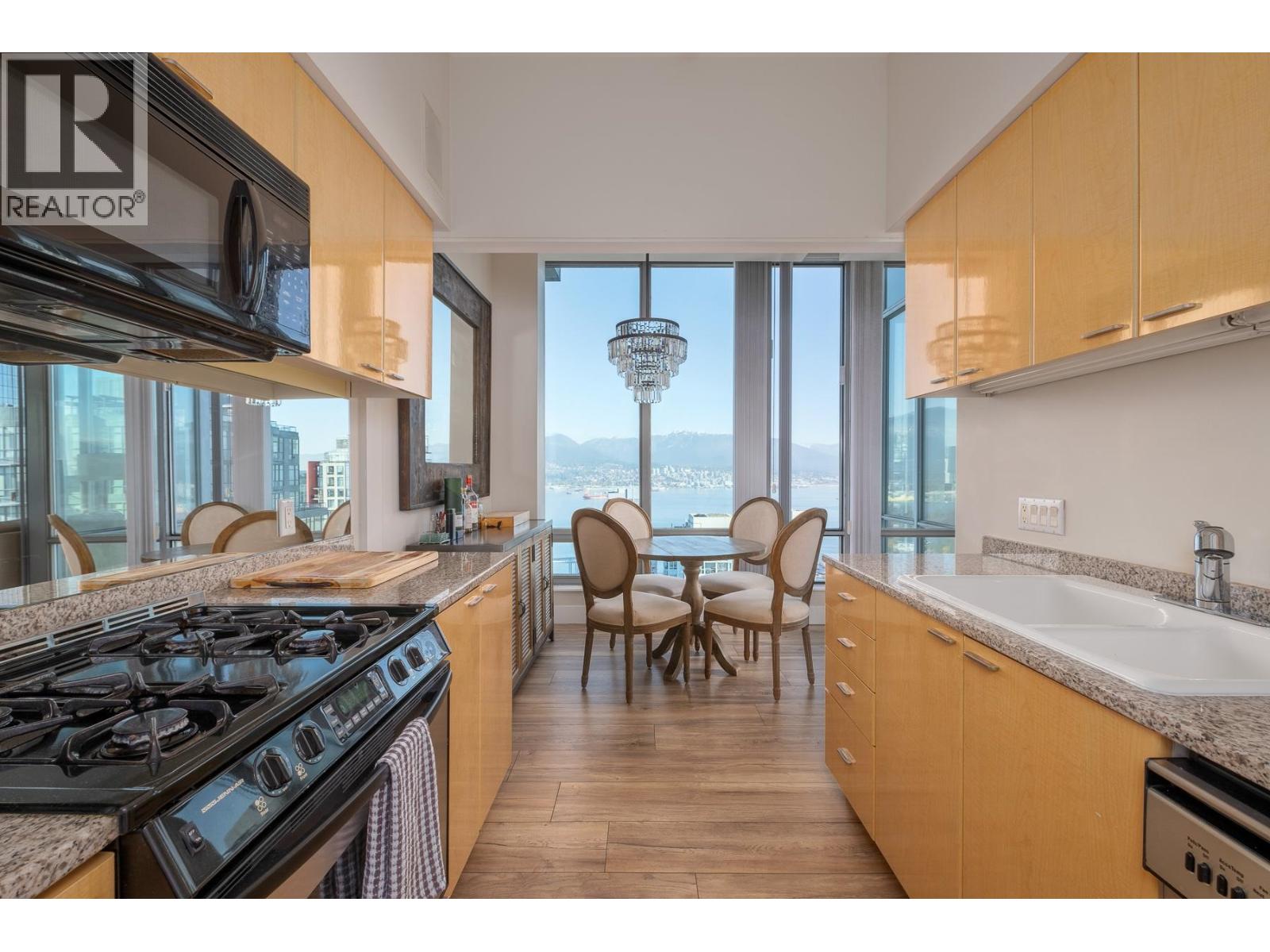 Ph2 1288 W Georgia Street, Vancouver, British Columbia  V6E 4R3 - Photo 12 - R3063621