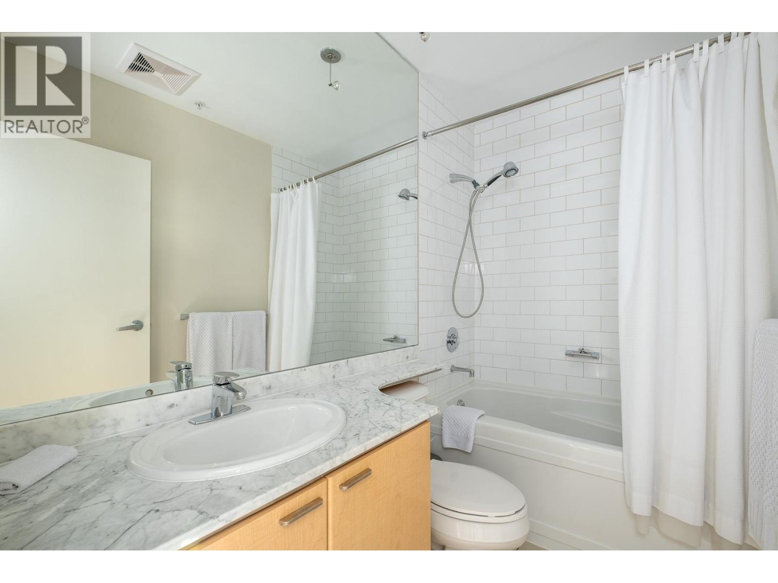 Ph2 1288 W Georgia Street, Vancouver, British Columbia  V6E 4R3 - Photo 21 - R3063621