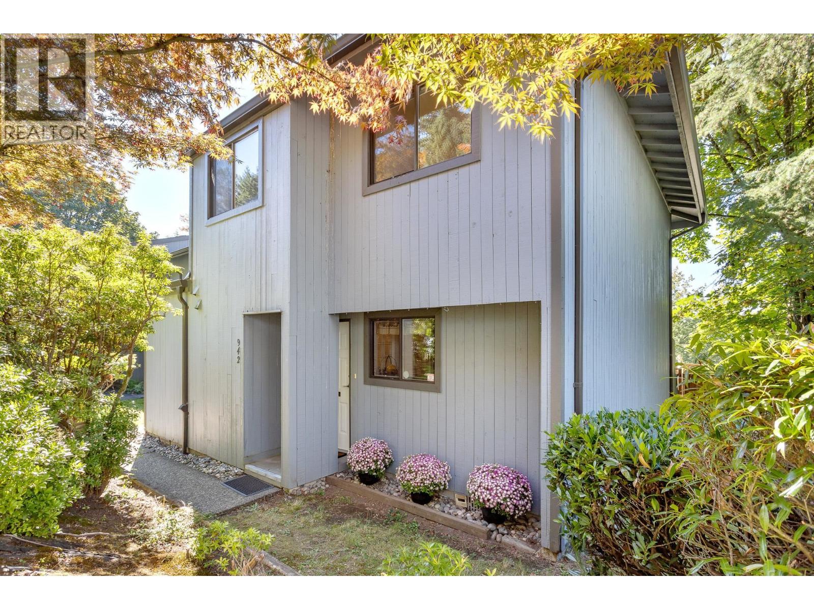 942 BLACKSTOCK ROAD, Port Moody, British Columbia