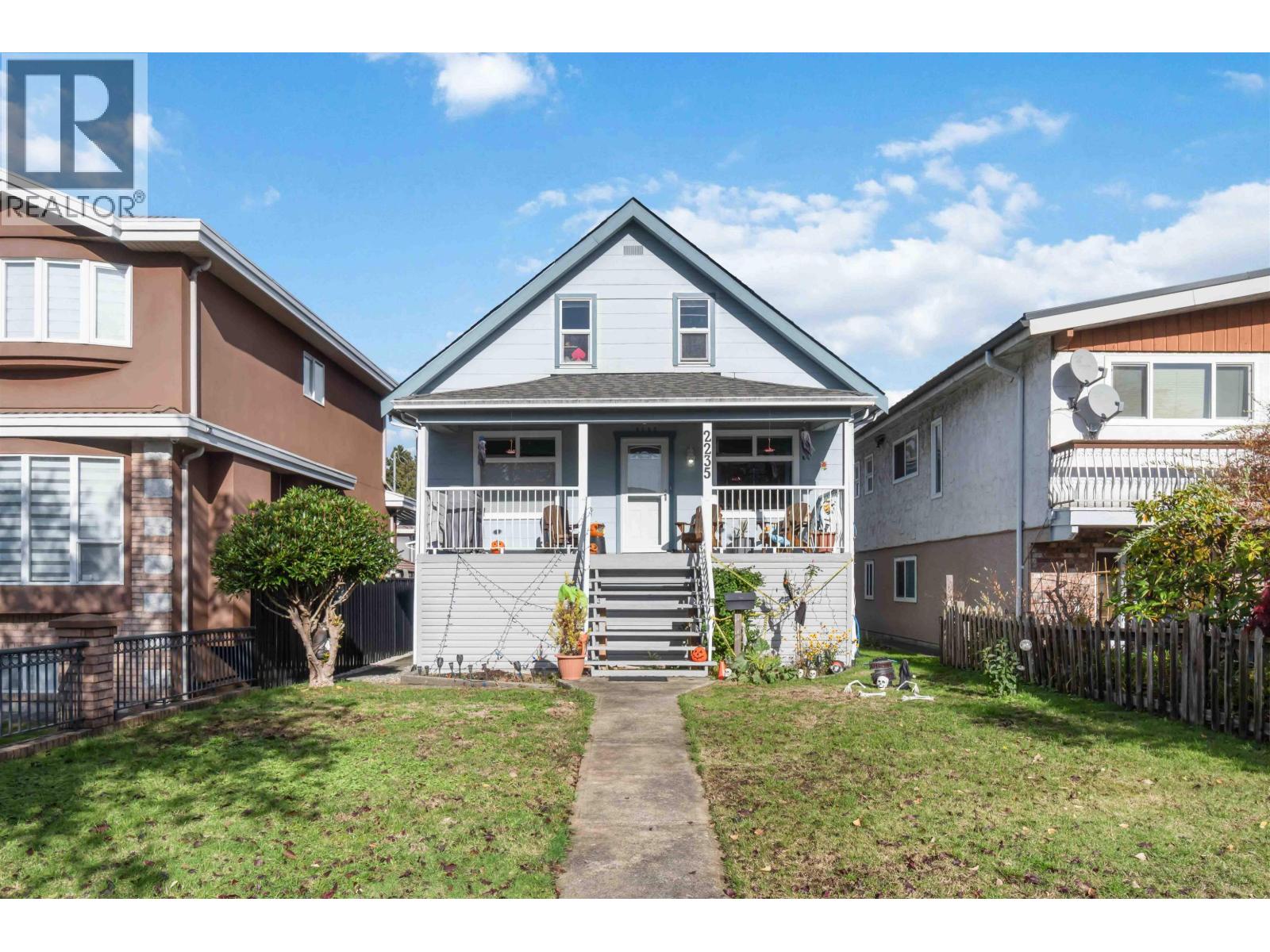 2235 East 52nd Avenue, Vancouver, British Columbia  V5P 1X2 - Photo 2 - R3063623