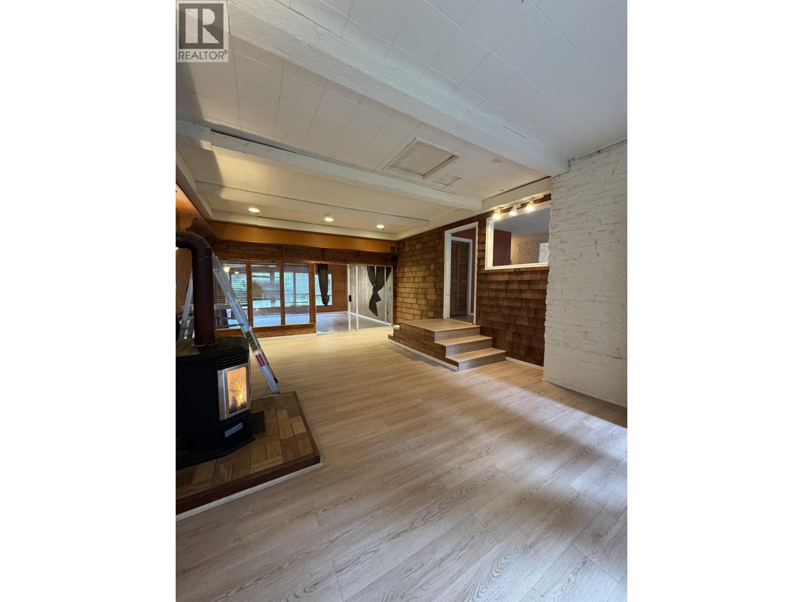 23979 Fern Crescent, Maple Ridge, British Columbia  V4R 2R7 - Photo 6 - R3063639