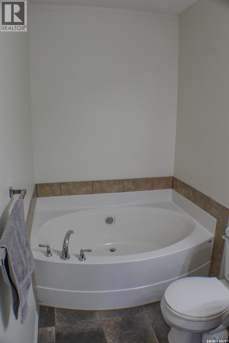 206 Elizabeth Street, Melfort, Saskatchewan  S0E 1A0 - Photo 17 - SK022084