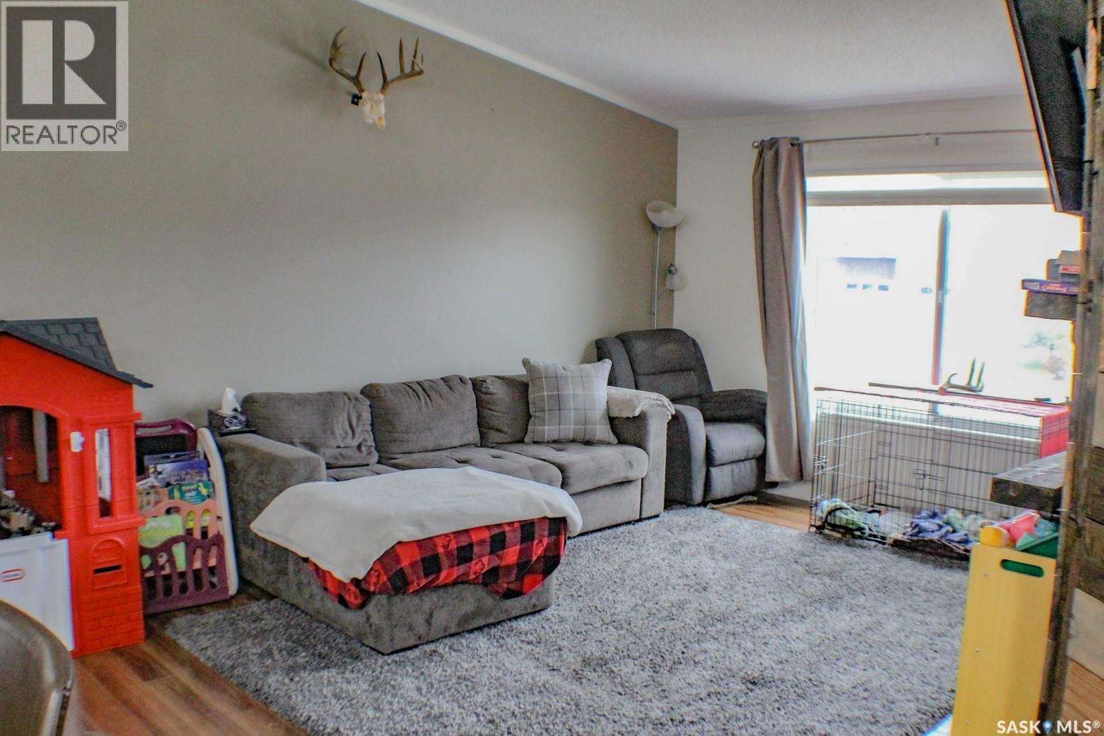 206 Elizabeth Street, Melfort, Saskatchewan  S0E 1A0 - Photo 7 - SK022084