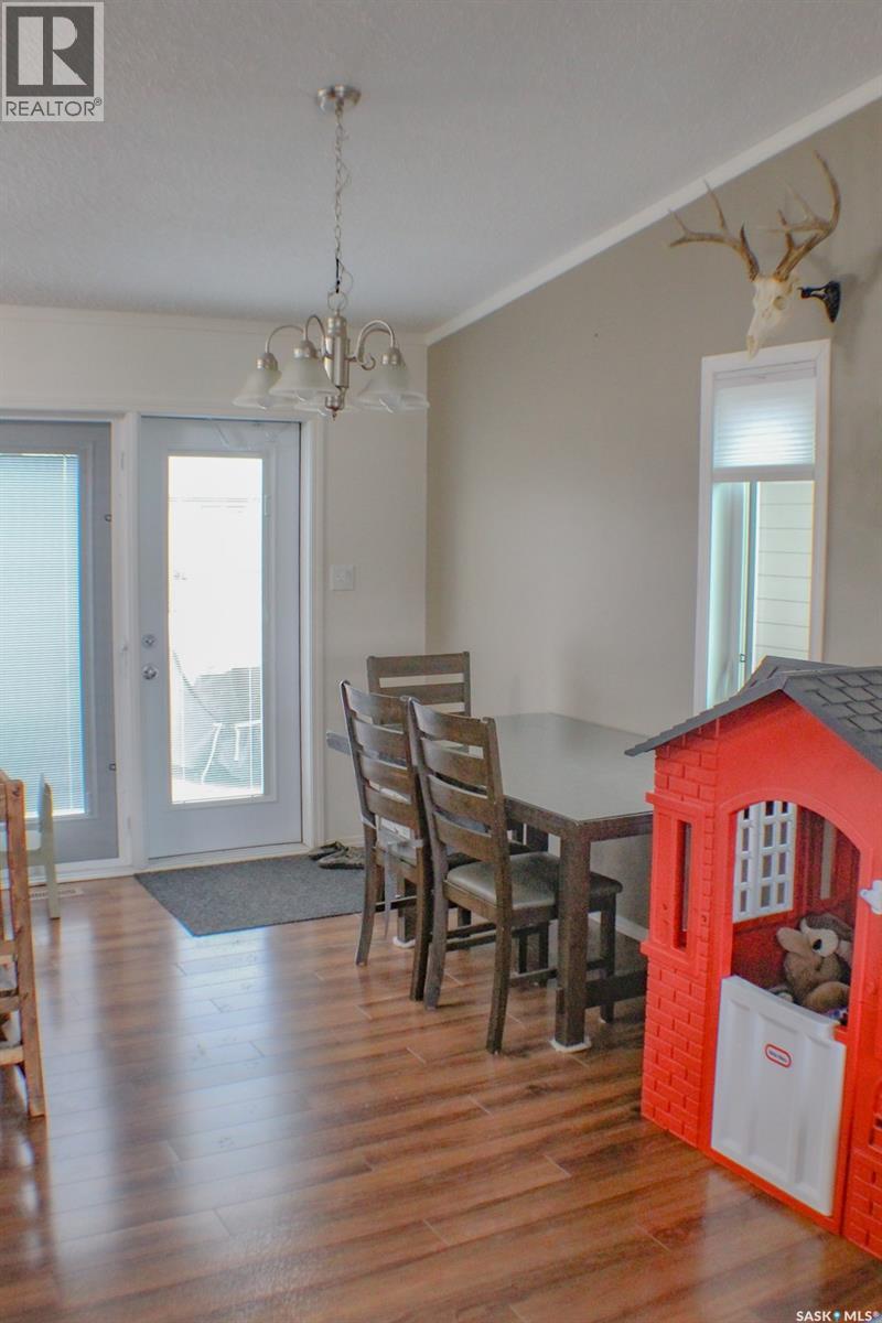 206 Elizabeth Street, Melfort, Saskatchewan  S0E 1A0 - Photo 8 - SK022084