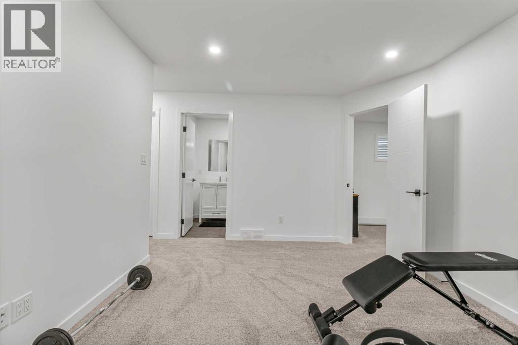 668 Aquitania Boulevard W, Lethbridge, Alberta  T1J 5N4 - Photo 45 - A2245181