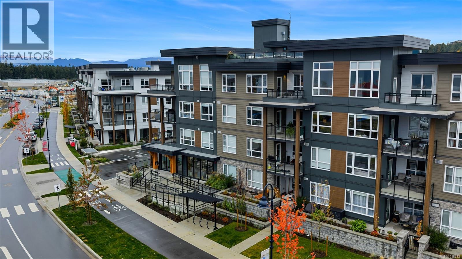 411 3564a Ryder Hesjedal Way, Colwood, British Columbia  V9C 0V3 - Photo 35 - 1018323