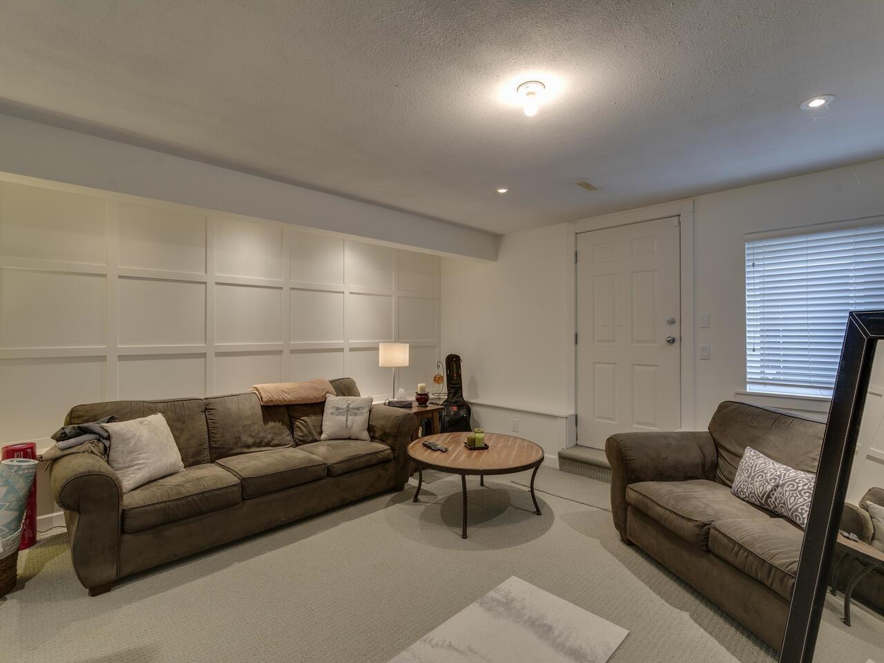 8060 Melburn Drive, Mission, British Columbia  V2V 7B6 - Photo 33 - R3063417