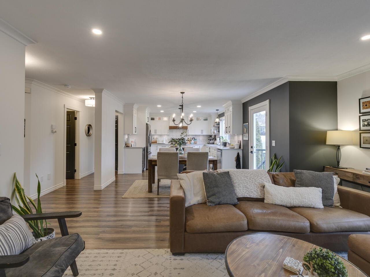 8060 Melburn Drive, Mission, British Columbia  V2V 7B6 - Photo 13 - R3063417