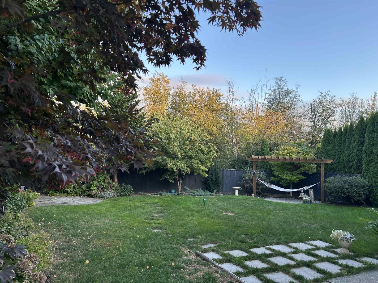 8060 Melburn Drive, Mission, British Columbia  V2V 7B6 - Photo 39 - R3063417