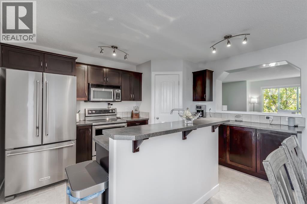 212 Luxstone Place Sw, Airdrie, Alberta  T4B 3C1 - Photo 7 - A2264979