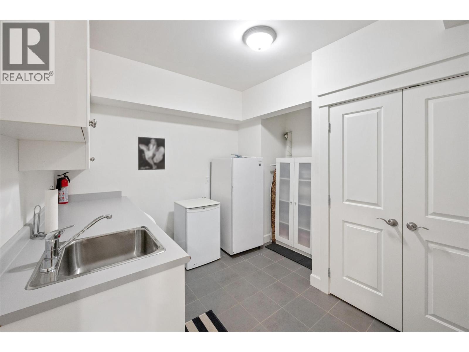 4214 Golf Course Drive, Osoyoos, British Columbia  V0H 1V4 - Photo 47 - 10367075