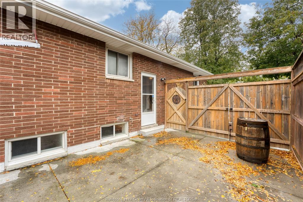 1260 Laurendeau, Windsor, Ontario  N8Y 4B5 - Photo 26 - 25027714