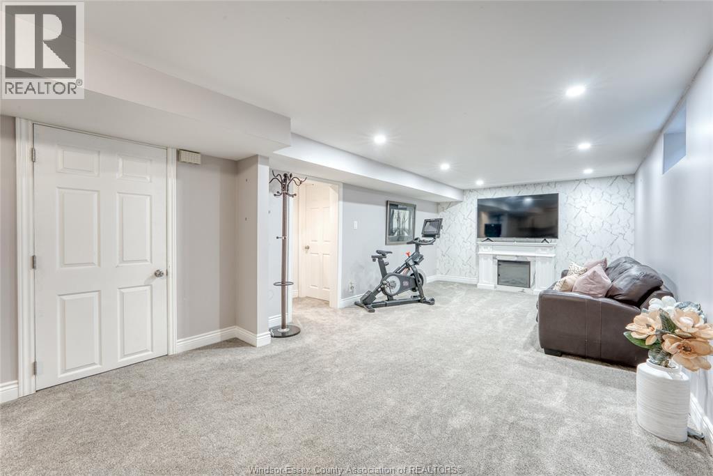 1260 Laurendeau, Windsor, Ontario  N8Y 4B5 - Photo 3 - 25027714
