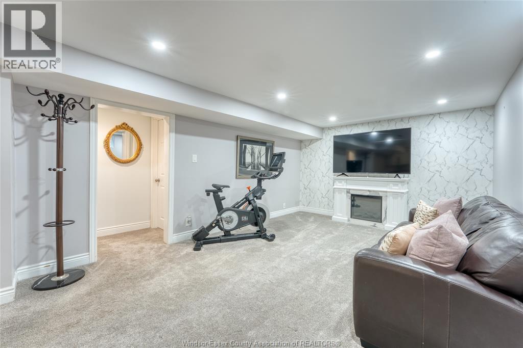 1260 Laurendeau, Windsor, Ontario  N8Y 4B5 - Photo 4 - 25027714