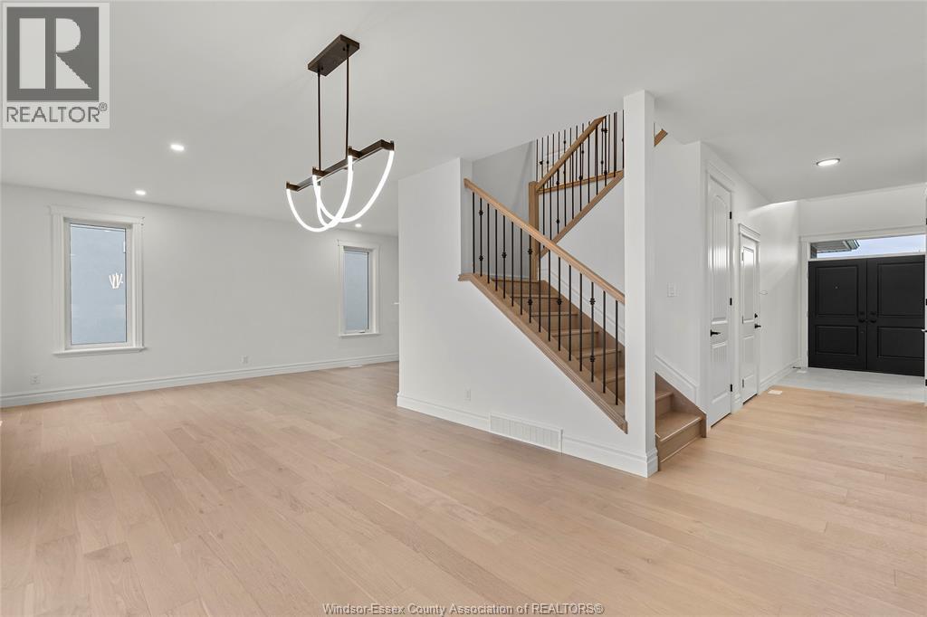 357 Marla Crescent, Lakeshore, Ontario  N0R 1A0 - Photo 4 - 25027712