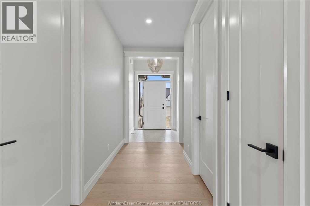 506 Orsini, Lakeshore, Ontario  N0R 1A0 - Photo 3 - 25027698