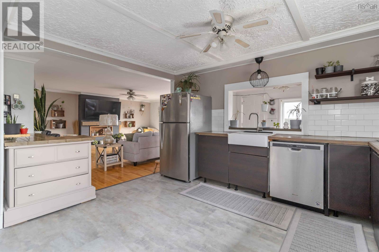 21 Littles Road, Terence Bay, Nova Scotia  B3T 1Y7 - Photo 4 - 202524158