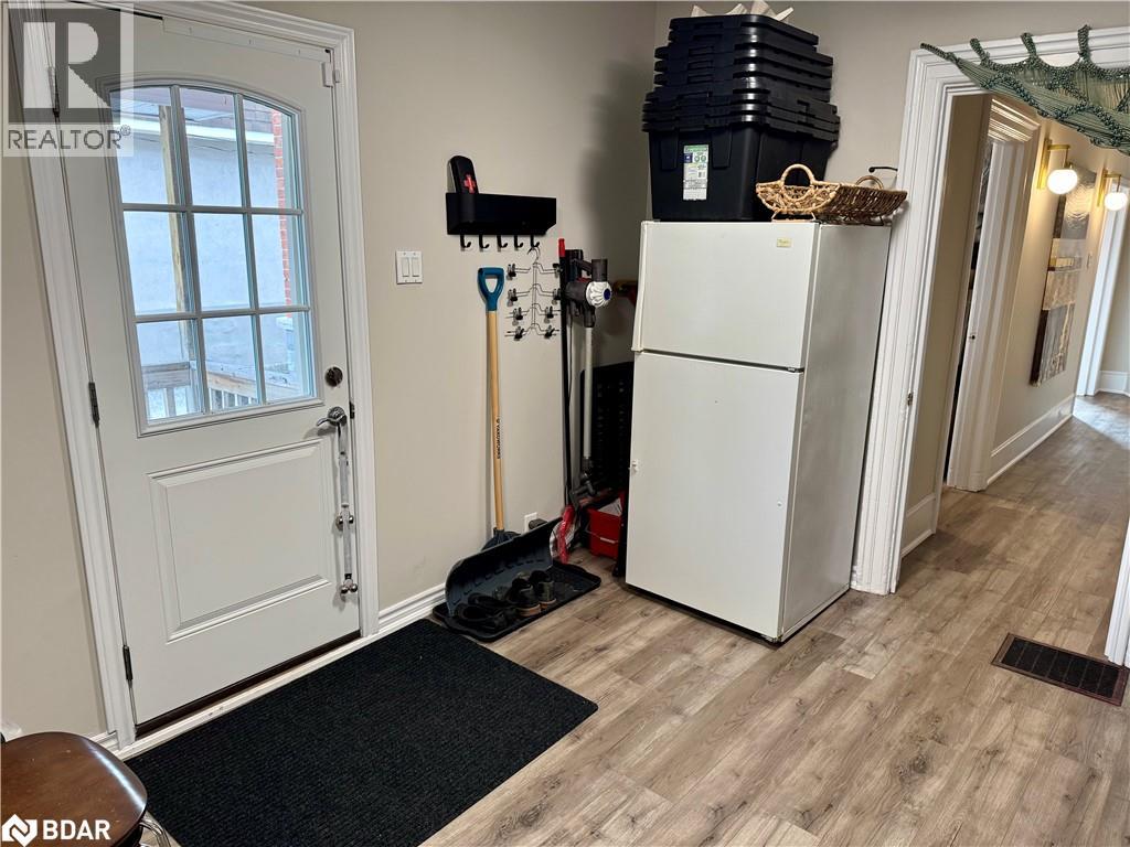 183 Bayfield Street, Barrie, Ontario  L4M 3B4 - Photo 7 - 40784419