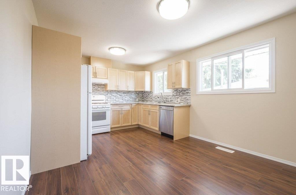 12807 135 Av Nw, Edmonton, Alberta  T5L 3X4 - Photo 9 - E4463315