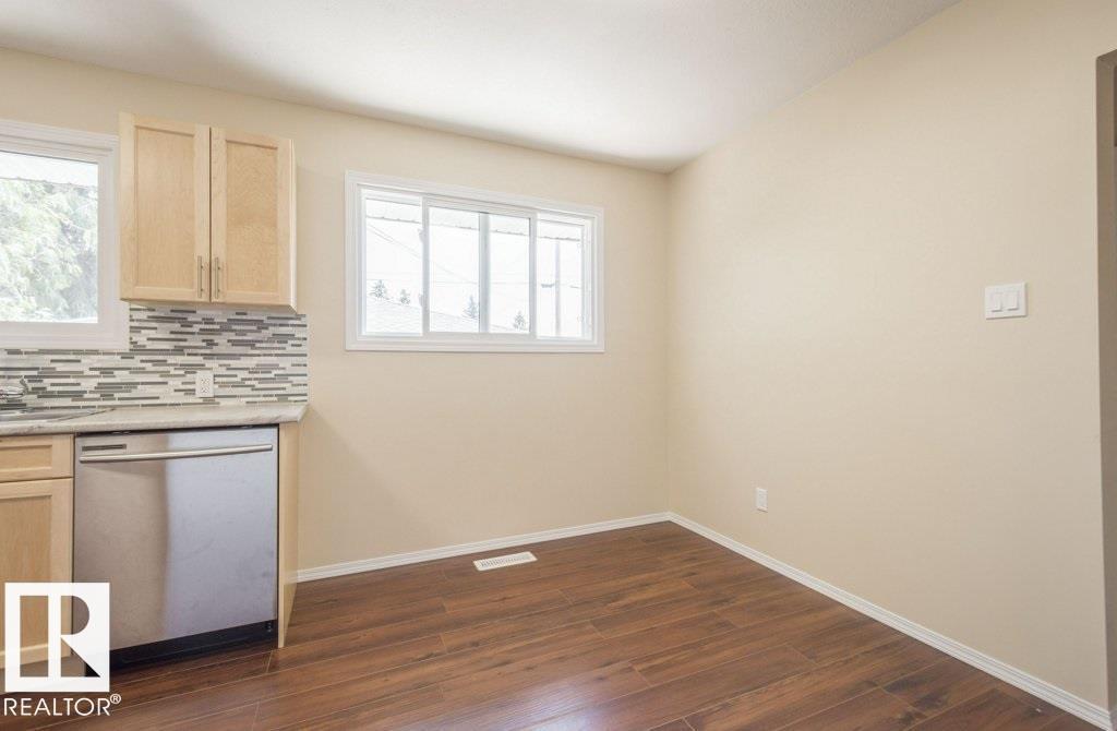 12807 135 Av Nw, Edmonton, Alberta  T5L 3X4 - Photo 11 - E4463315