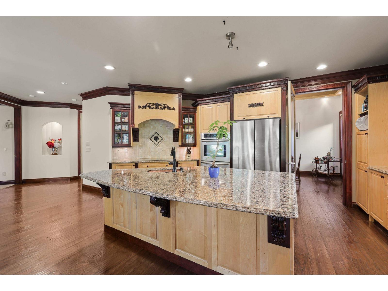 19695 71 Avenue, Surrey, British Columbia  V2Y 2Z7 - Photo 10 - R3063592