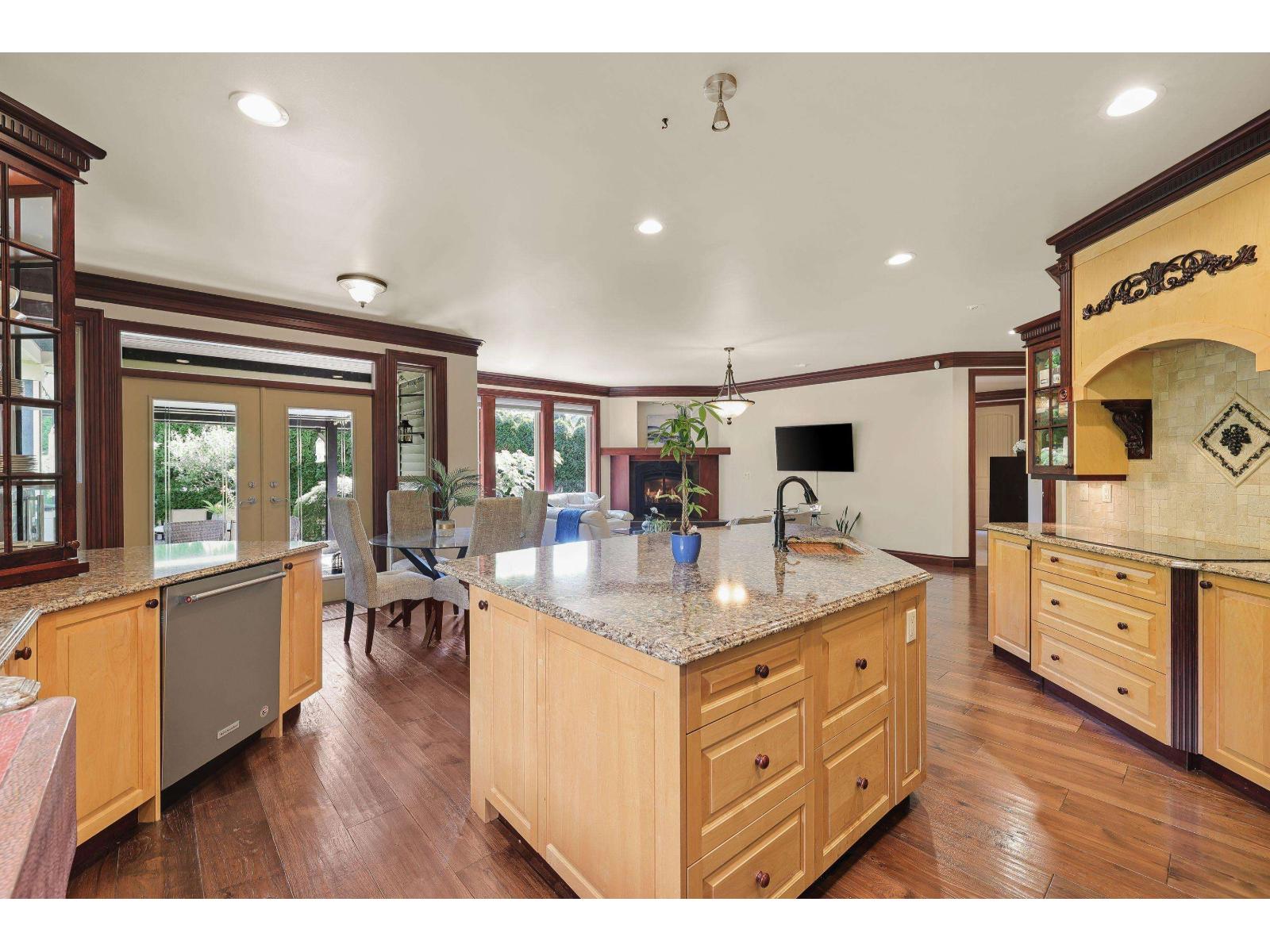 19695 71 Avenue, Surrey, British Columbia  V2Y 2Z7 - Photo 7 - R3063592