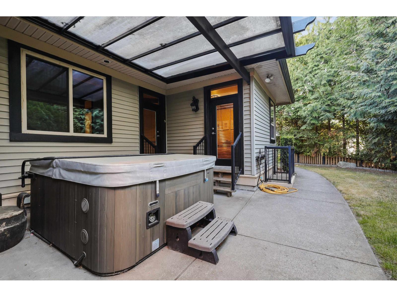 19695 71 Avenue, Surrey, British Columbia  V2Y 2Z7 - Photo 35 - R3063592