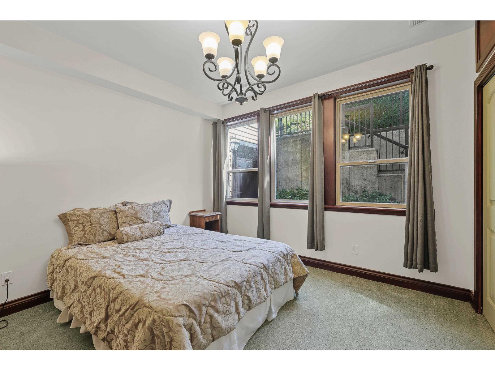 19695 71 Avenue, Surrey, British Columbia  V2Y 2Z7 - Photo 32 - R3063592