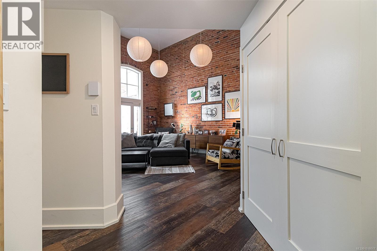 302 1407 Government St, Victoria, British Columbia  V8W 1Z1 - Photo 11 - 1018617