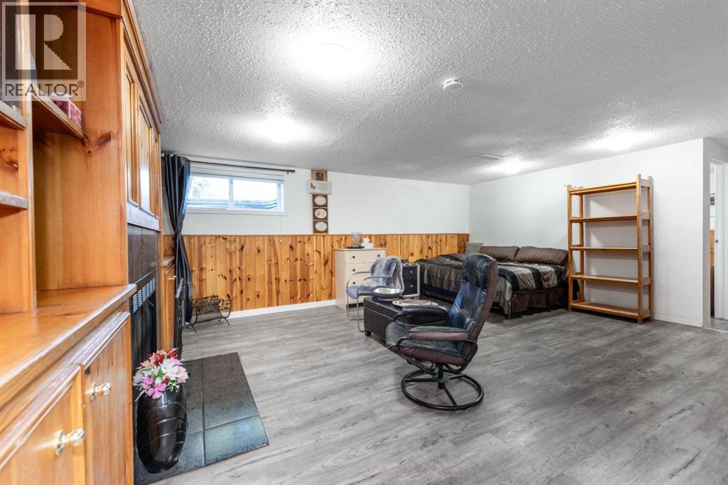 207 Fallswater Road Ne, Calgary, Alberta  T3J 1B2 - Photo 23 - A2258804