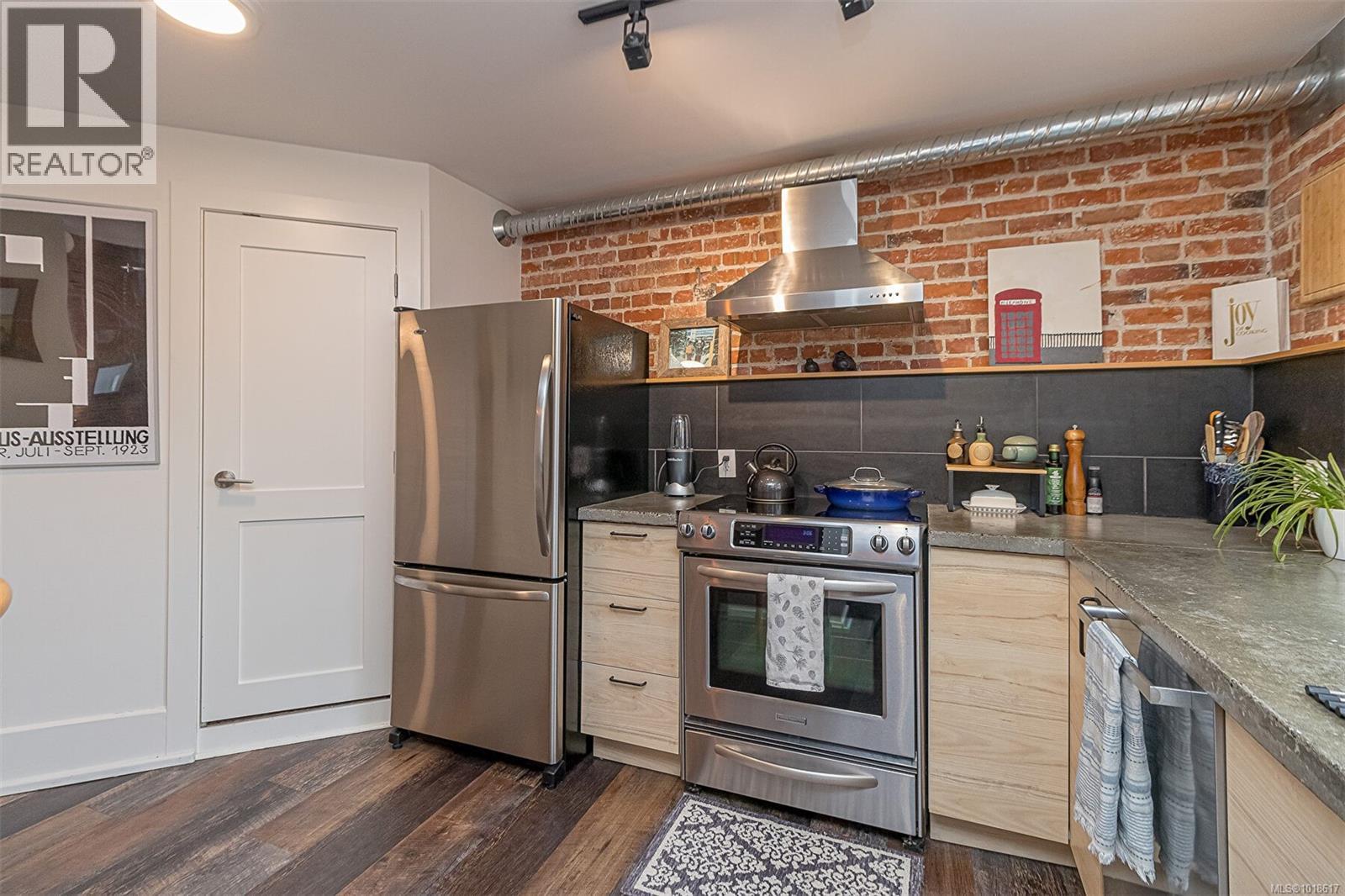 302 1407 Government St, Victoria, British Columbia  V8W 1Z1 - Photo 20 - 1018617