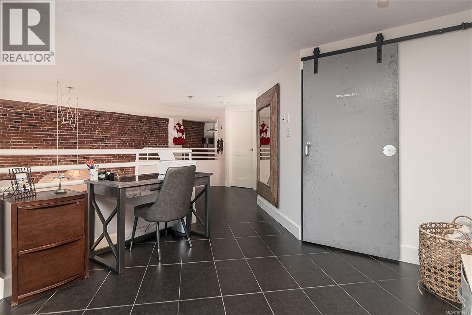 302 1407 Government St, Victoria, British Columbia  V8W 1Z1 - Photo 34 - 1018617