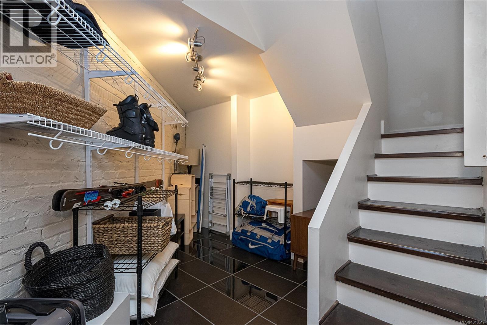 302 1407 Government St, Victoria, British Columbia  V8W 1Z1 - Photo 37 - 1018617