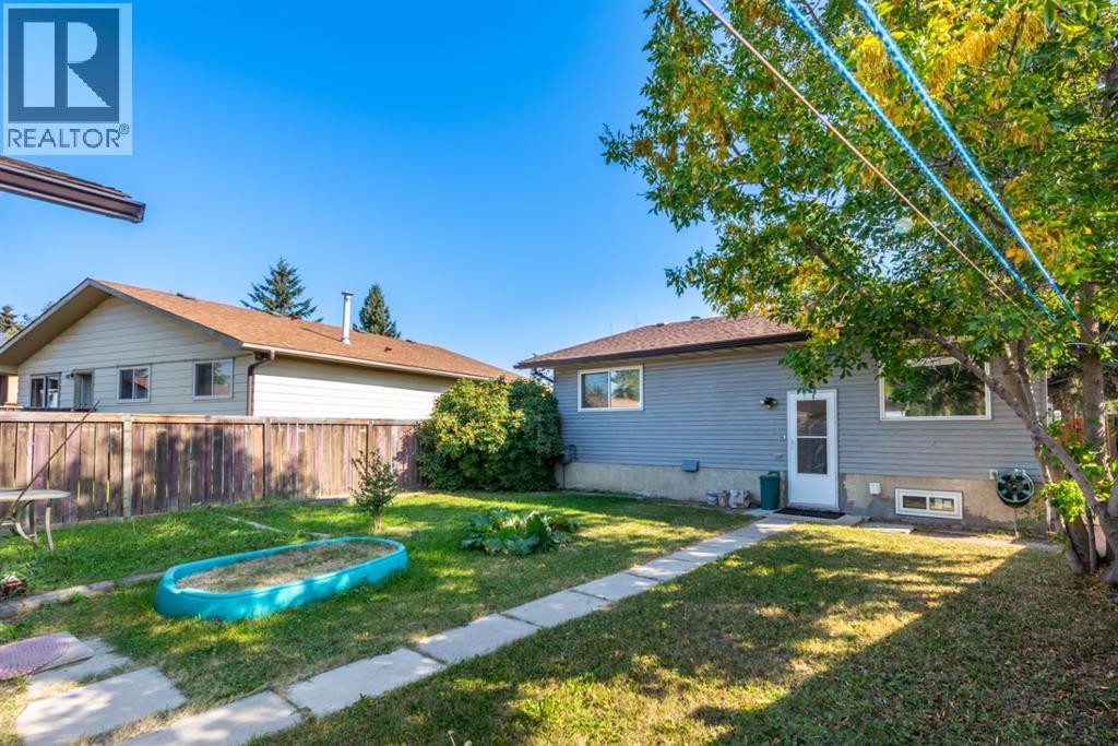 207 Fallswater Road Ne, Calgary, Alberta  T3J 1B2 - Photo 35 - A2258804