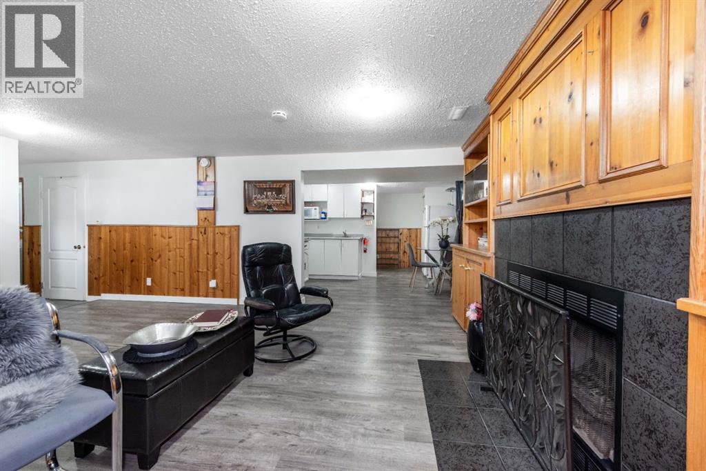 207 Fallswater Road Ne, Calgary, Alberta  T3J 1B2 - Photo 28 - A2258804