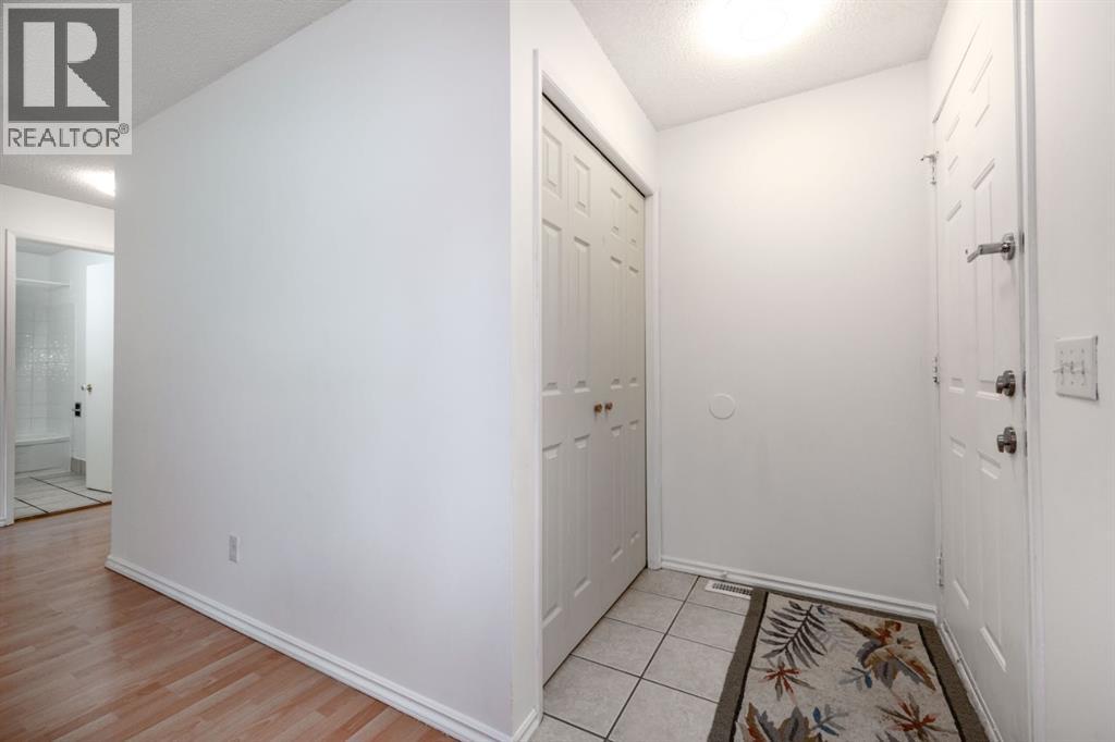 207 Fallswater Road Ne, Calgary, Alberta  T3J 1B2 - Photo 7 - A2258804