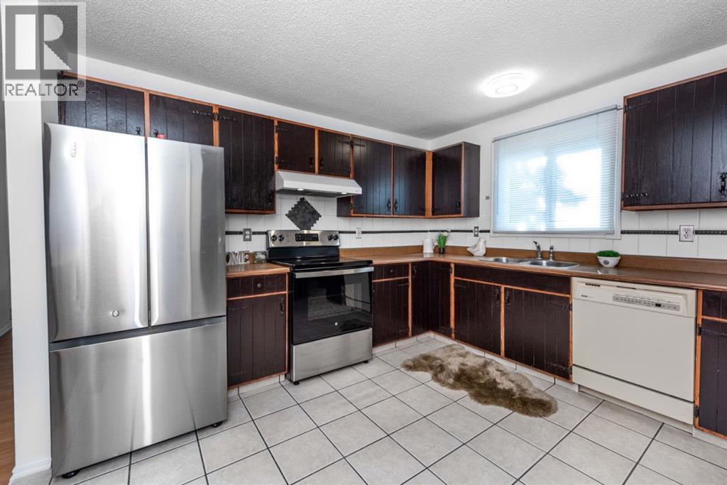 207 Fallswater Road Ne, Calgary, Alberta  T3J 1B2 - Photo 8 - A2258804