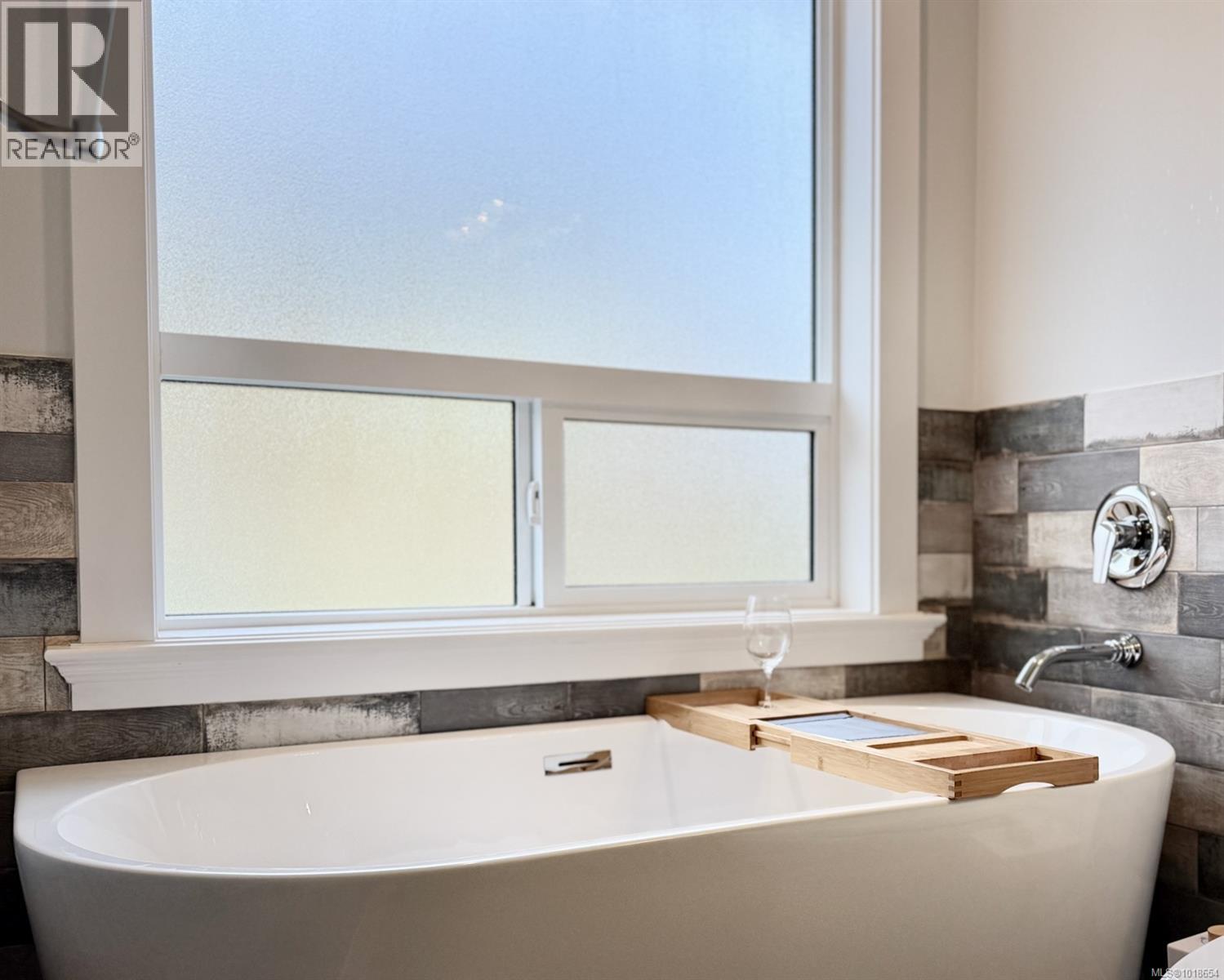 1700 Warn Way, Qualicum Beach, British Columbia  V9K 2S3 - Photo 27 - 1018654