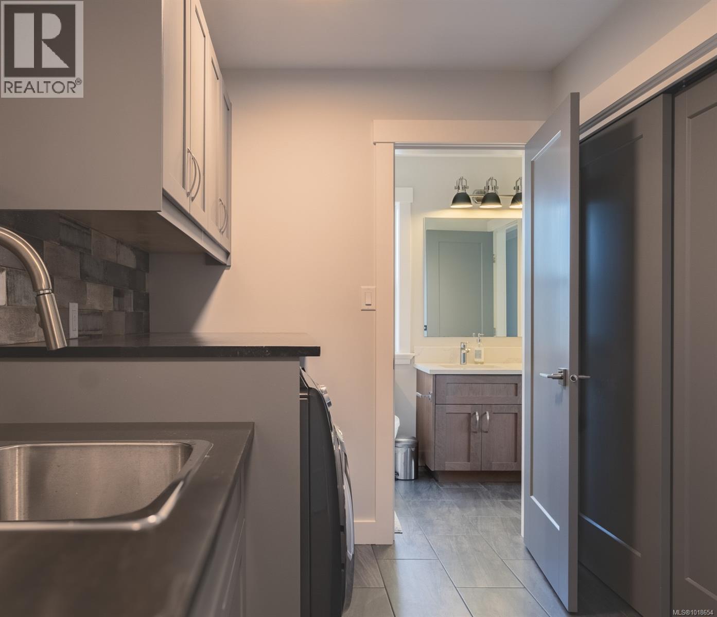 1700 Warn Way, Qualicum Beach, British Columbia  V9K 2S3 - Photo 36 - 1018654