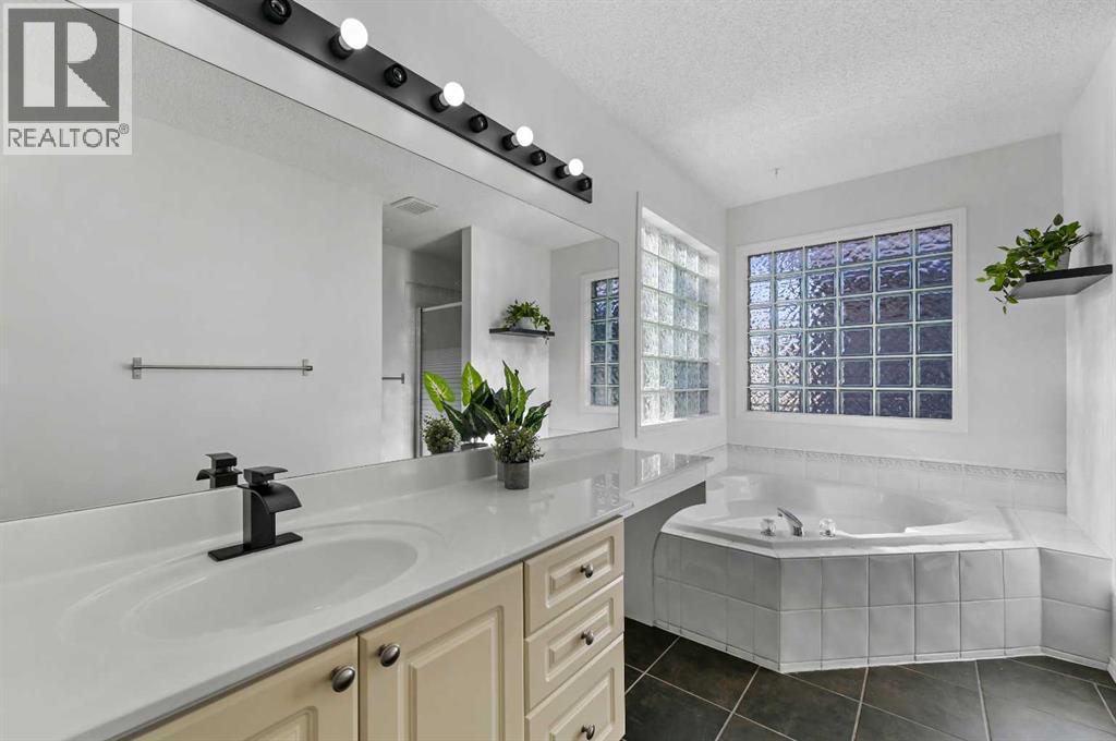 67 Hidden Ranch Boulevard Nw, Calgary, Alberta  T3A 5N6 - Photo 27 - A2265929