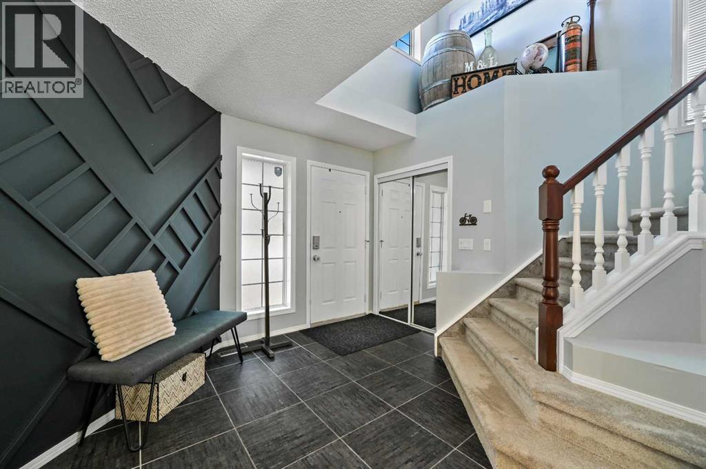 67 Hidden Ranch Boulevard Nw, Calgary, Alberta  T3A 5N6 - Photo 3 - A2265929